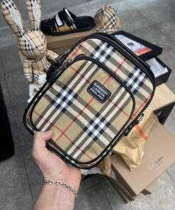 Sacouche burberry " bag " A+++