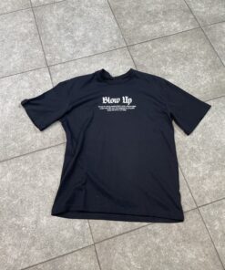 T-shirt blow up black