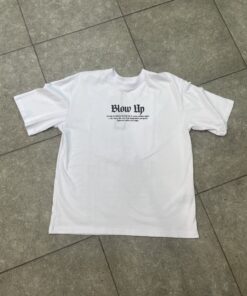 T-shirt blow up white