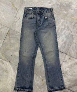 Dirty flared jean