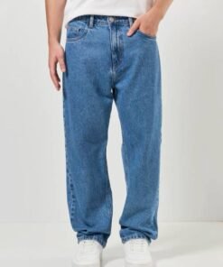 Baggy blue jean