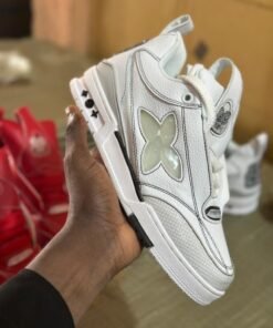 Lv skate beige