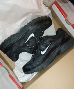 Nike p6000 black logo white