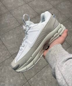 Nike vomero white and grey