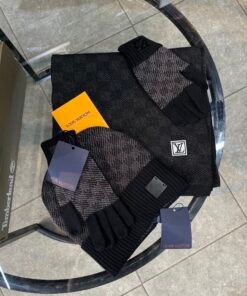 Ensemble bonnet écharpe + gants LV
