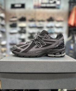 New balance 1906 black