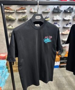 T-shirt unlike humans world famous  club ” original “