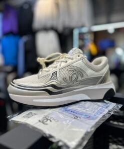 Chanel runner bronze