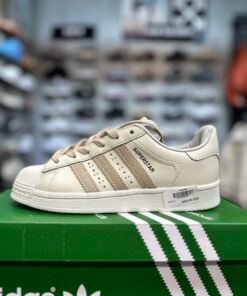 Adidas super star ⭐️ yellow