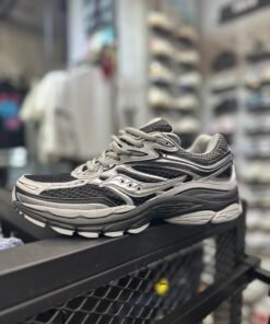 saucony omni 9 black & grey