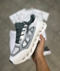 On cloud blanc vert