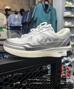 Chanel runner grey