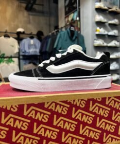 Vans black & white