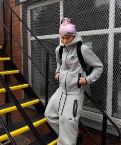 Nike tech 2027 grey baggy