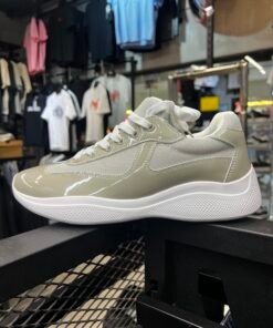Prada cubs biege