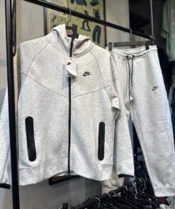Nike tech fleece grey