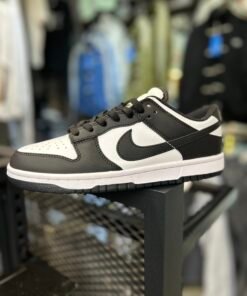 Nike dunk low panda