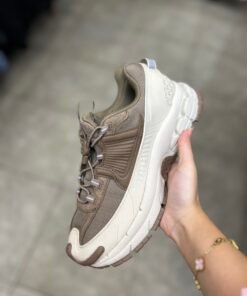 Nike vomero brown